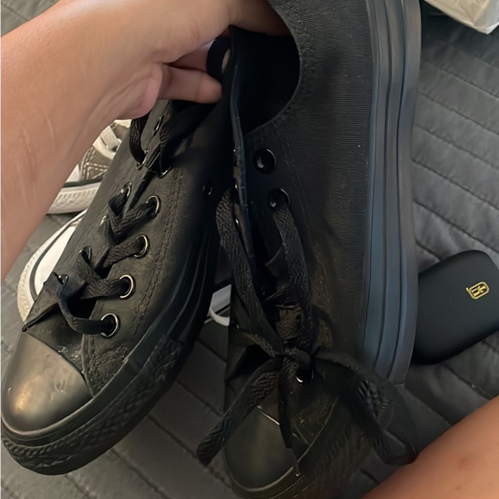 Converse black